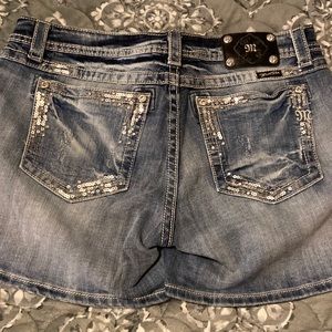 Miss Me Easy Shorts size 33